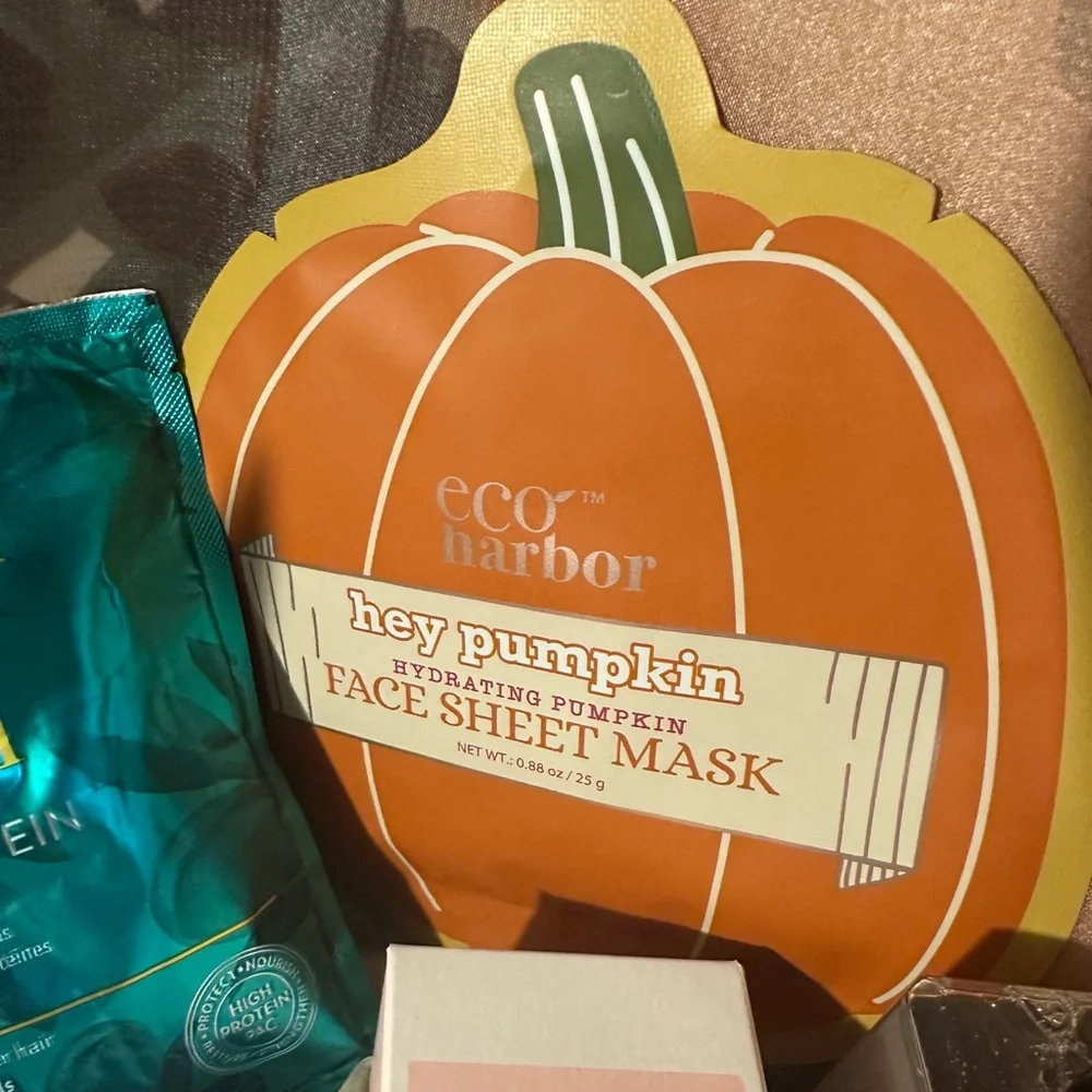 Beauty Bundle - Picture 2 of 11